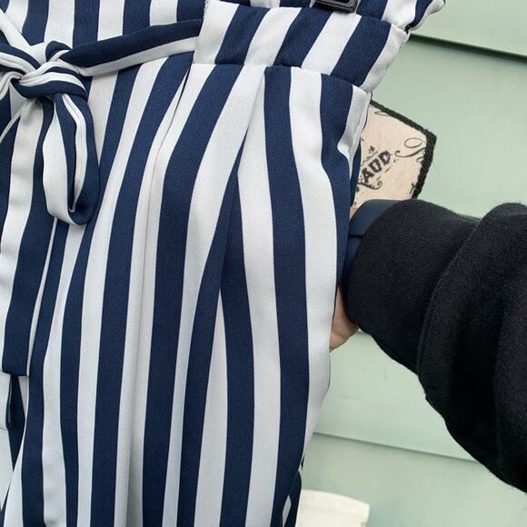Zara white and Blue striped cropped high rise paper bag pants with tie detail - Picture 8 of 10
